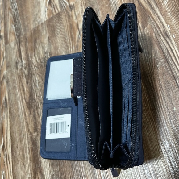 Vera Bradley RFID Turnlock Wallet in Classic Navy. NWT. - Picture 8 of 11